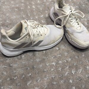 Adidas size 8 
#tennis